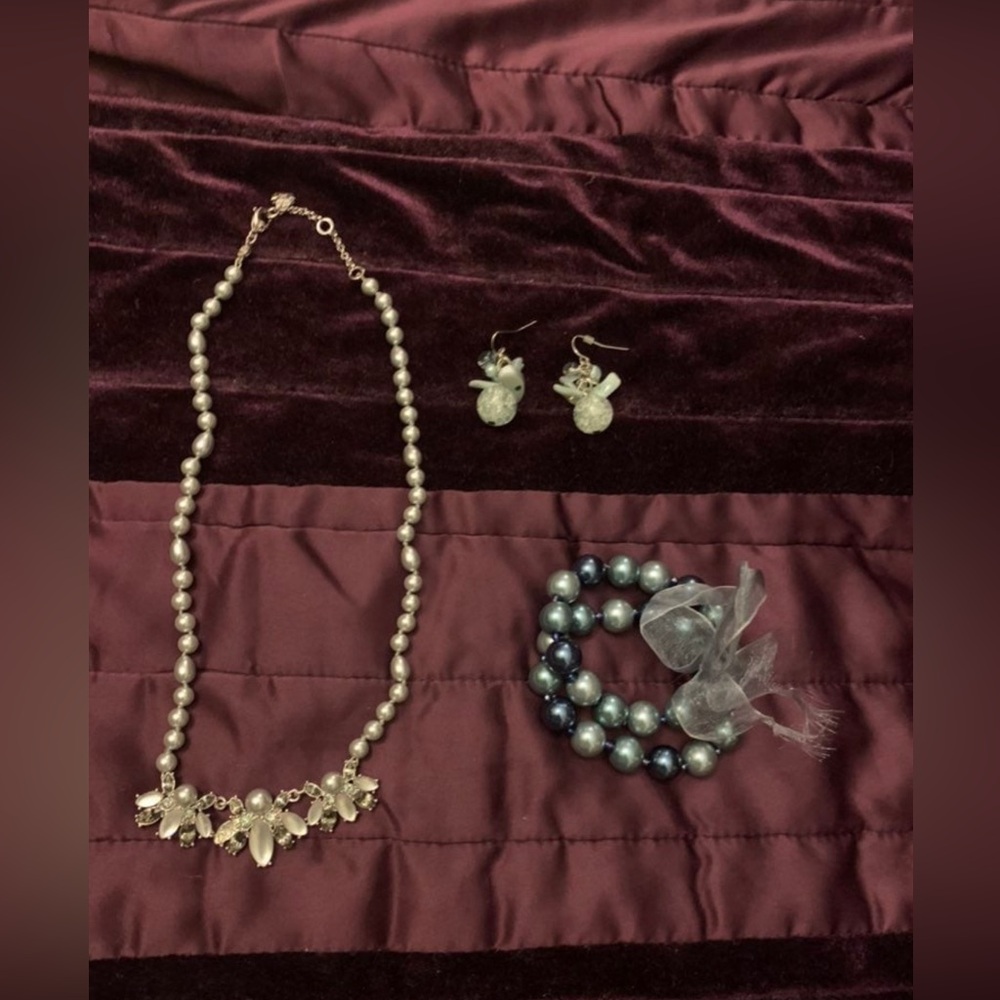 Necklace bracelet earring jewelry set